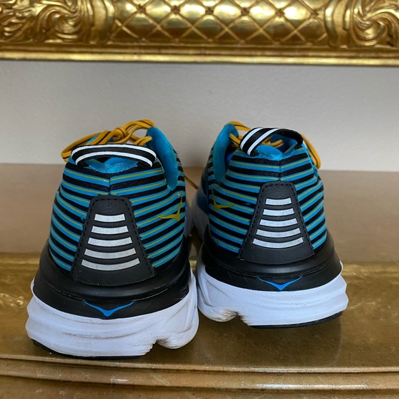 Hoka one one size 10 - Picture 3 of 10